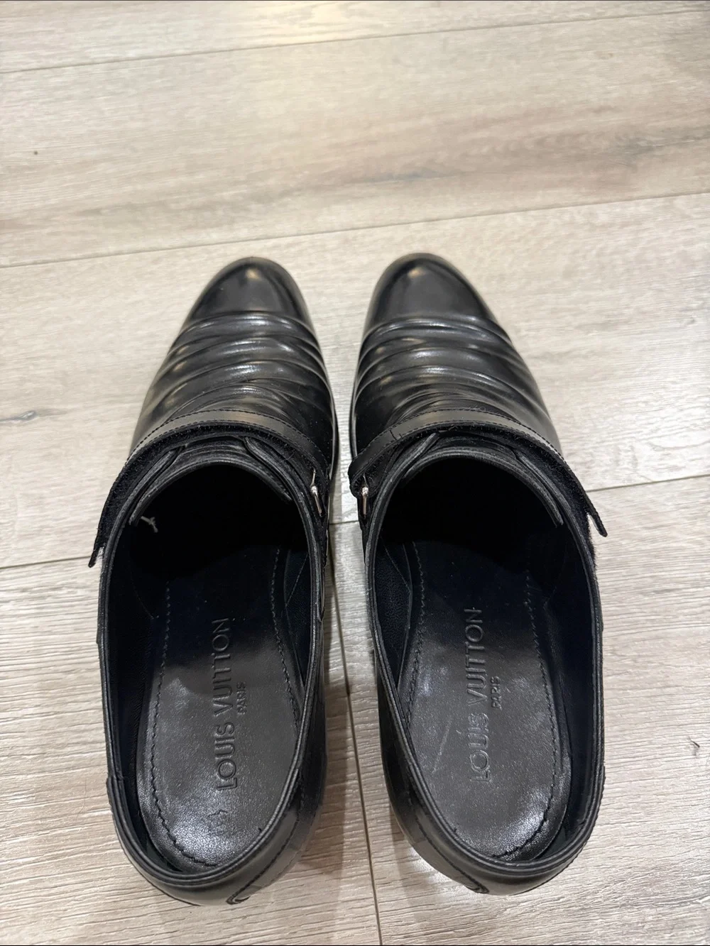 Louis Vuitton classic louis